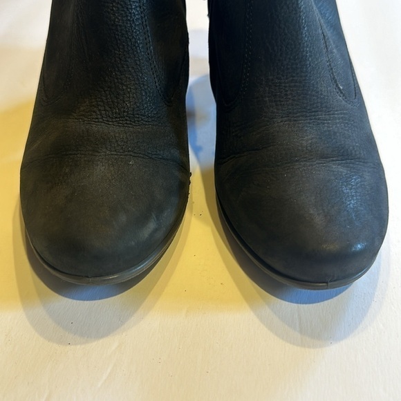 Ecco black soft suede pebbles sculptured with cone heel low cut zip up booties - Picture 2 of 12